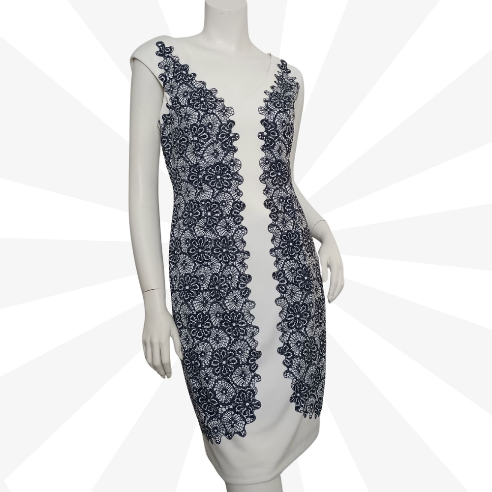 Maggie London Ivory M Knee Length Sheath Dress V Neck Sleeveless Zipper